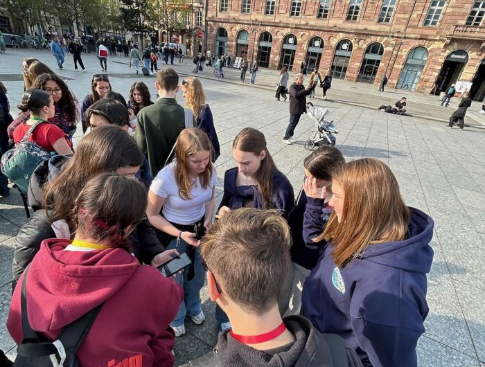 und in der Stadt mit erster Orientierung. und in der Stadt mit erster Orientierung.