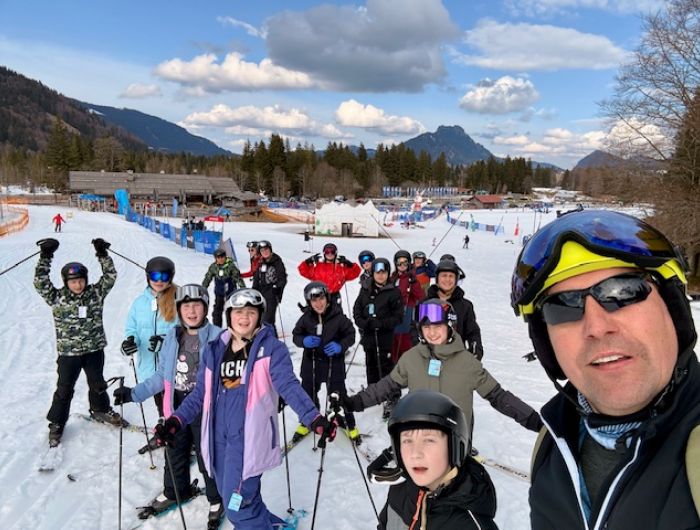 Die Freude am Ende des ersten Tages war riesig, da alle 18 Anfänger das Skifahren erlernt hatten.