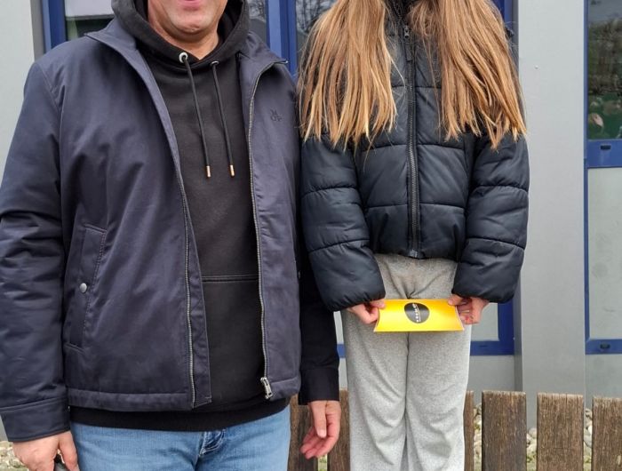 Viel Erfolg beim Landesentscheid und viel Spaß  mit deinen Freundinnen und deiner Schwester Carlotta beim Eis essen, Elisa!